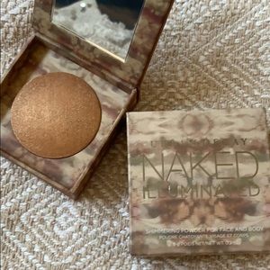 Urban Decay Shimmering Powder